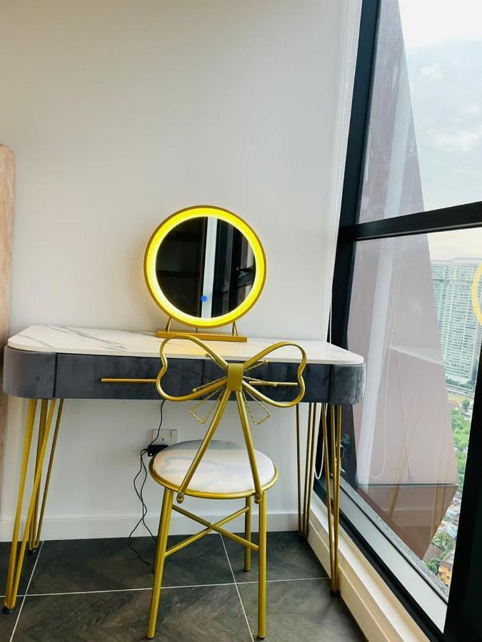 Scarletz Suites Klcc By Gc Luxury Suites クアラルンプール エクステリア 写真