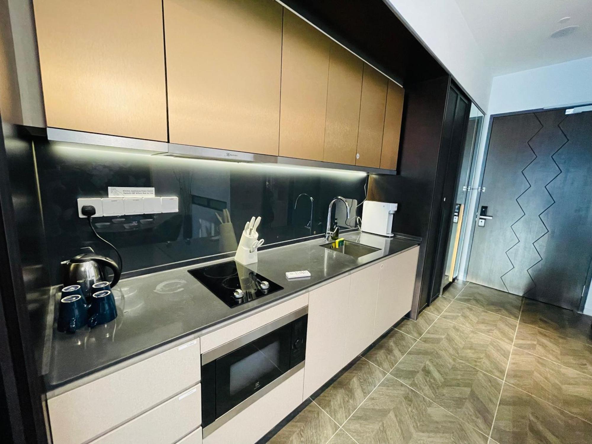 Scarletz Suites Klcc By Gc Luxury Suites クアラルンプール エクステリア 写真
