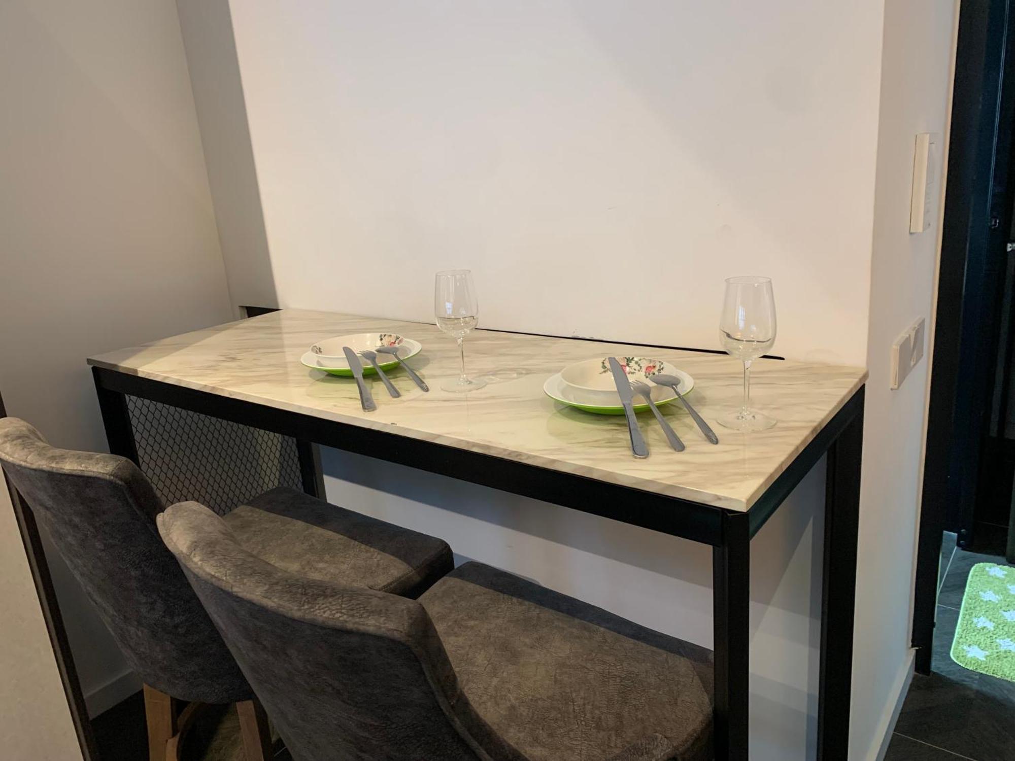 Scarletz Suites Klcc By Gc Luxury Suites クアラルンプール エクステリア 写真