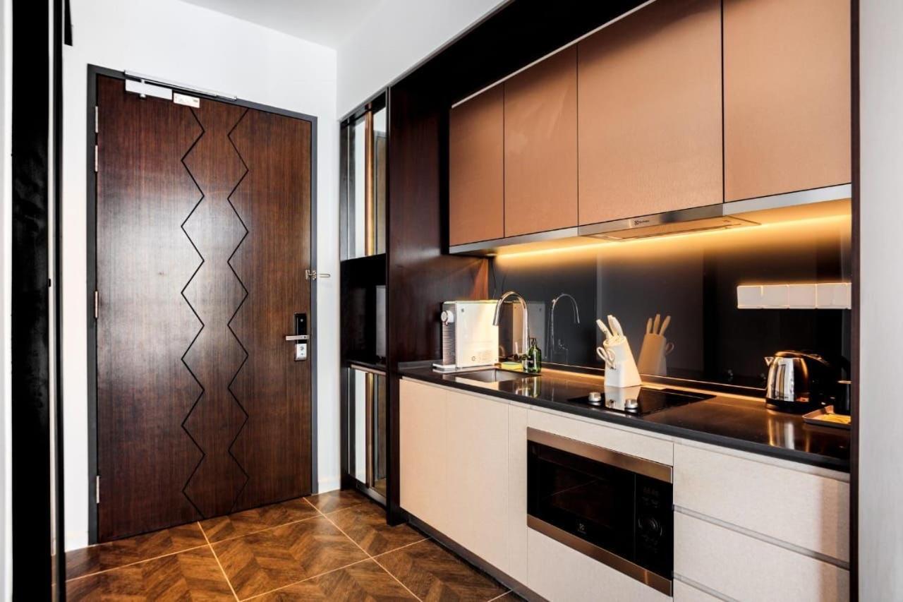 Scarletz Suites Klcc By Gc Luxury Suites クアラルンプール エクステリア 写真